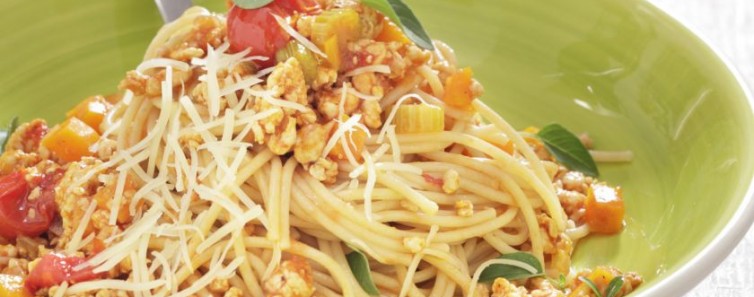 Μακαρονάδα «ολικής» με μπολονέζ γαλοπούλας