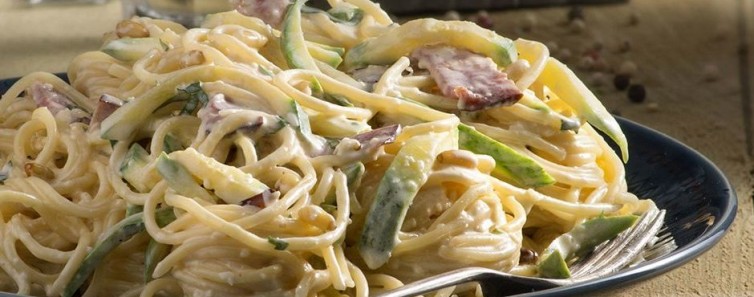 Καρμπονάρα με κολοκυθάκια